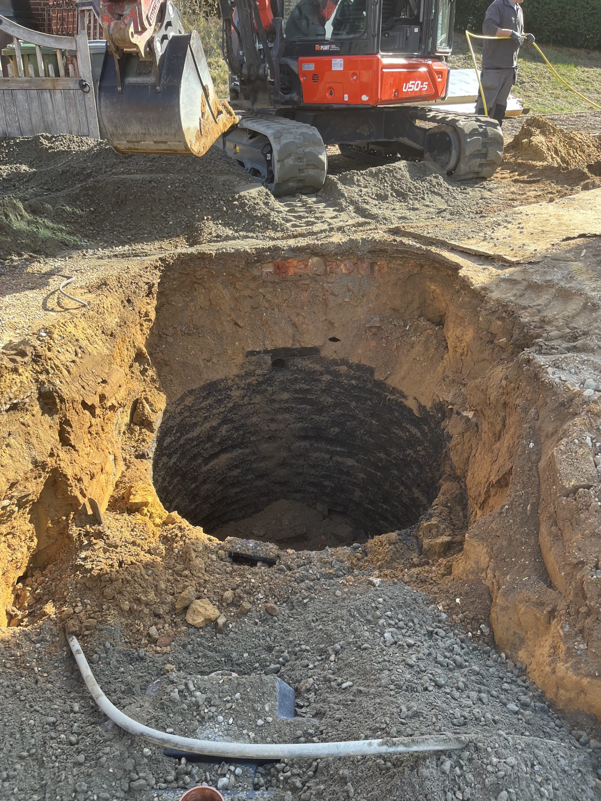 Shallow Digging Shallow Dig Tank Installation – PSR Environmental